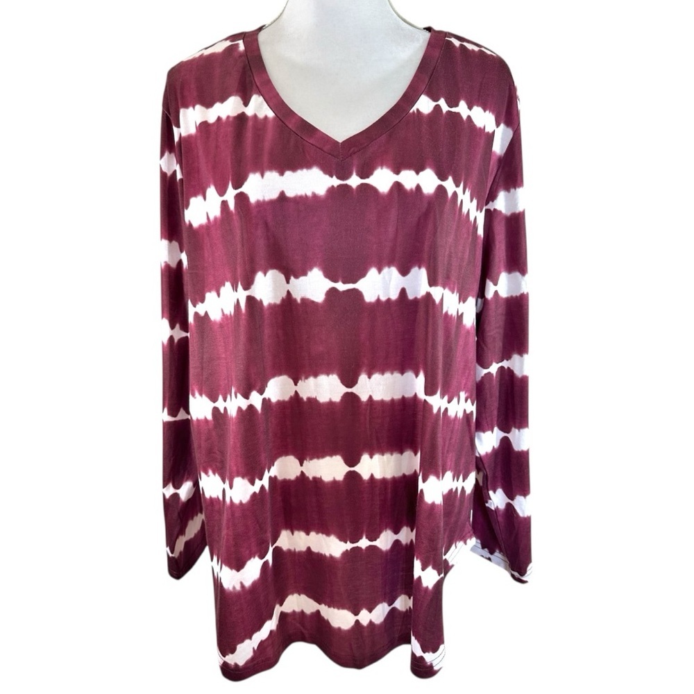 🌸 Red and White Oversized Tunic with Relaxed Fit
